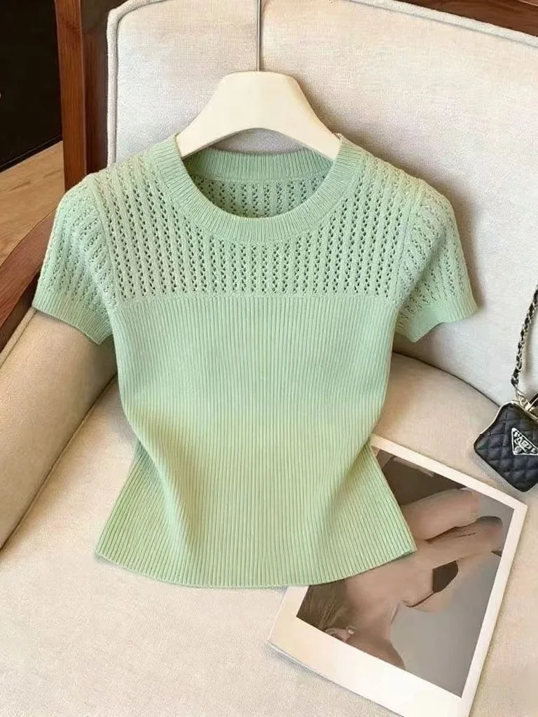 Summer New Hollow out round Neck Knitted Ice Silk Short Sleeve Women's Slimming Breathable Top Elegant Versatile T-Shirt
Summer New Hollow out round Neck Knitted Ice Silk Short Sleeve Women's Slimming Breathable Top Elegant Versatile T-Shirt