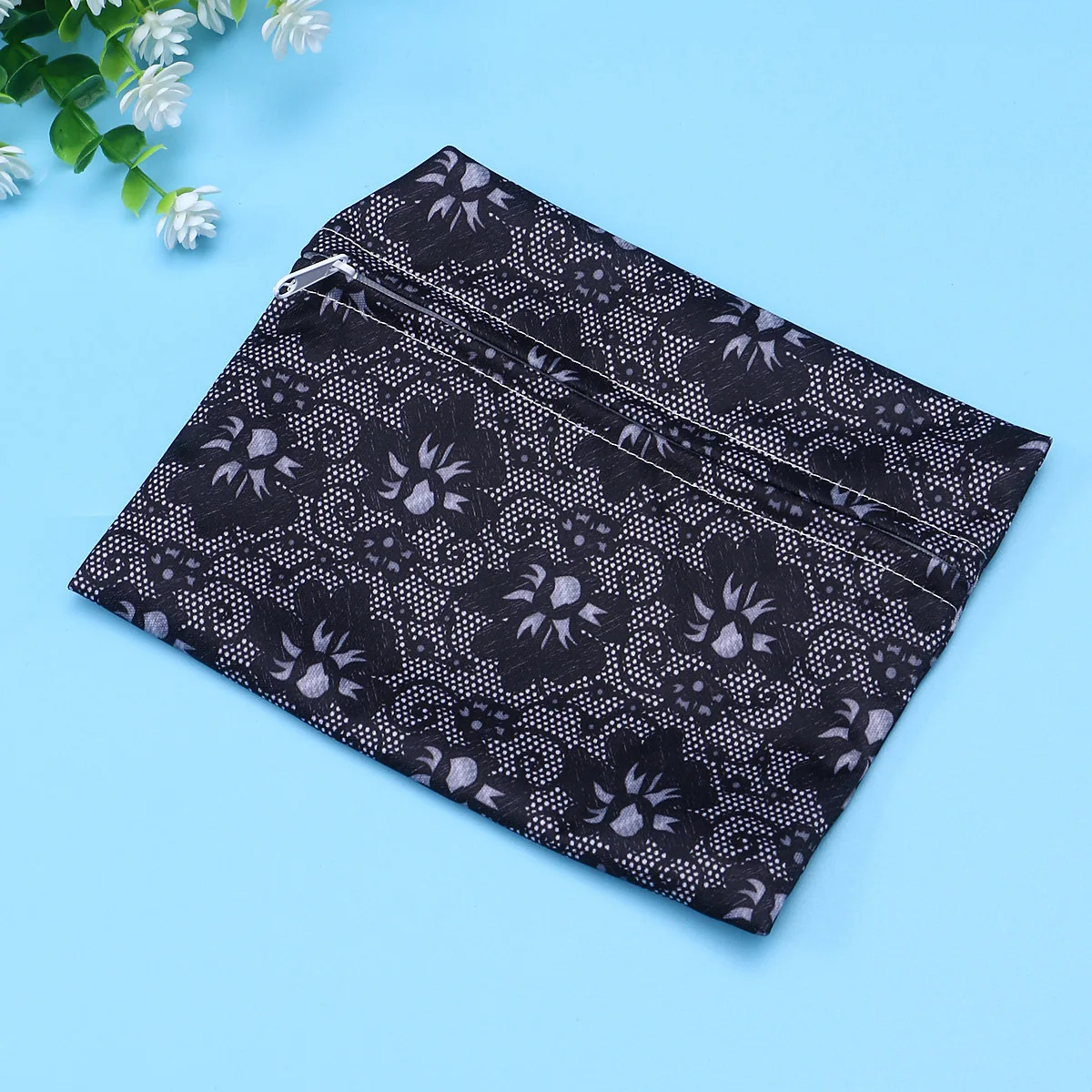 Sanitary Towel Pouch Waterproof Diaper Storage Bag with Zipper Lightweight Fabric Tpu Material Smooth Handle Design for Outdoor
Sanitary Towel Pouch Waterproof Diaper Storage Bag with Zipper Lightweight Fabric Tpu Material Smooth Handle Design for Outdoor