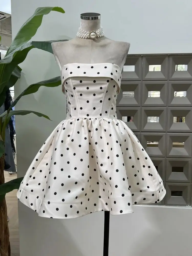 Women's Polka Dot Strapless Cinched Waist Puffy Bubble Mini Dress Petite Summer 2025 New Arrival Elegant Party Birthday Dresses
Women's Polka Dot Strapless Cinched Waist Puffy Bubble Mini Dress Petite Summer 2025 New Arrival Elegant Party Birthday Dresses