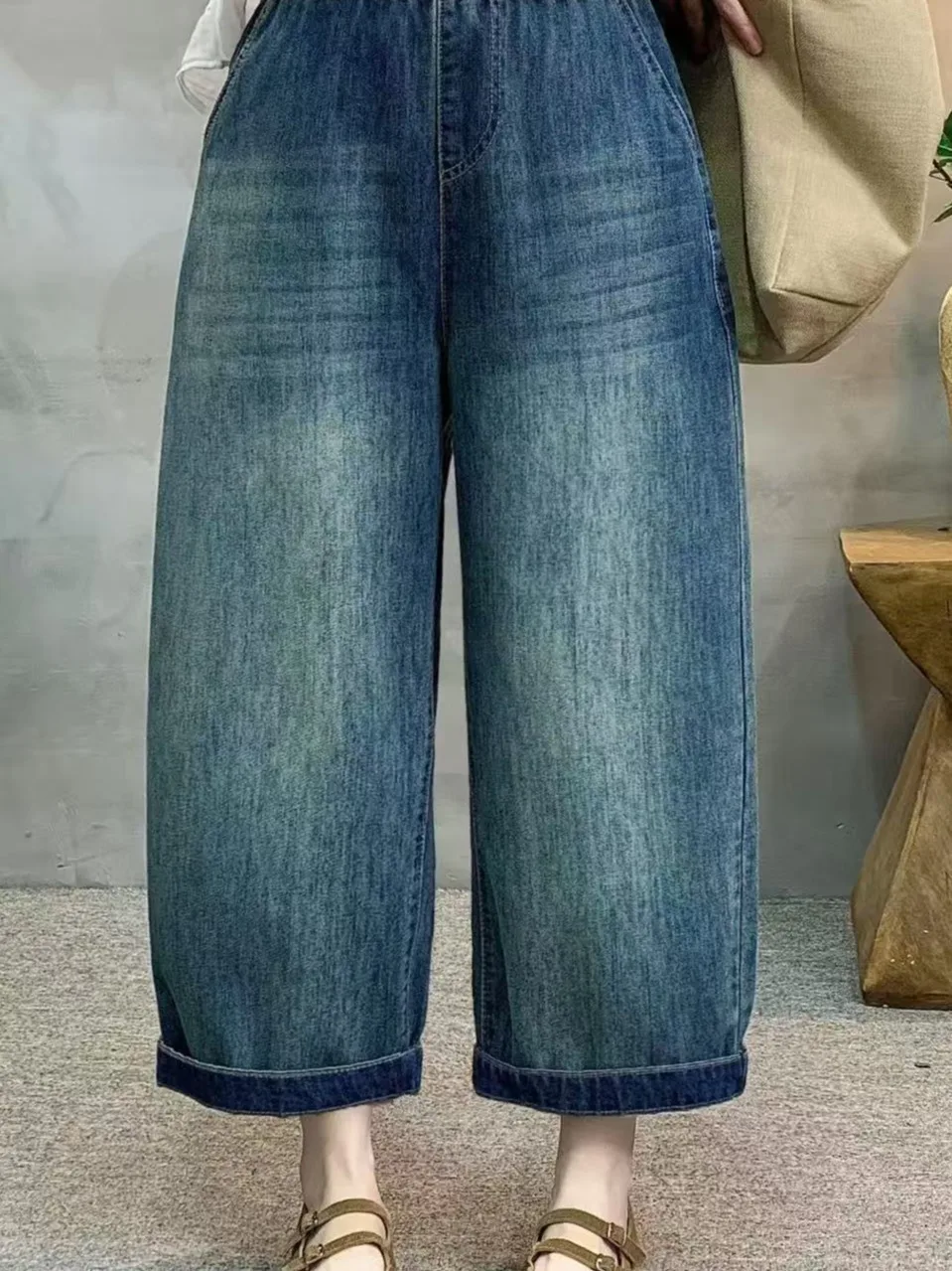 Washed Denim Wide Leg Pants Women's Fashion Summer New Artistic Style Nine Points Patchwork Harlan Jeans Casual Cotton Trousers
Washed Denim Wide Leg Pants Women's Fashion Summer New Artistic Style Nine Points Patchwork Harlan Jeans Casual Cotton Trousers
