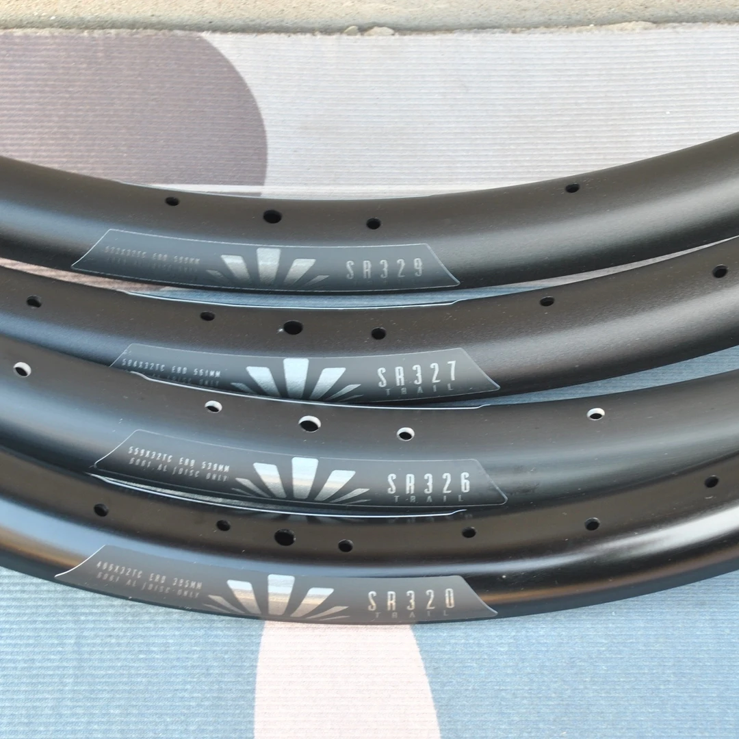 Обод вакуумной шины Sun Mountain SR329/327/326/320 для горных велосипедов 20/26/27,5/29 дюймов 6069, алюминиевое оборудование для езды на велосипеде
Обод вакуумной шины Sun Mountain SR329/327/326/320 для горных велосипедов 20/26/27,5/29 дюймов 6069, алюминиевое оборудование для езды на велосипеде