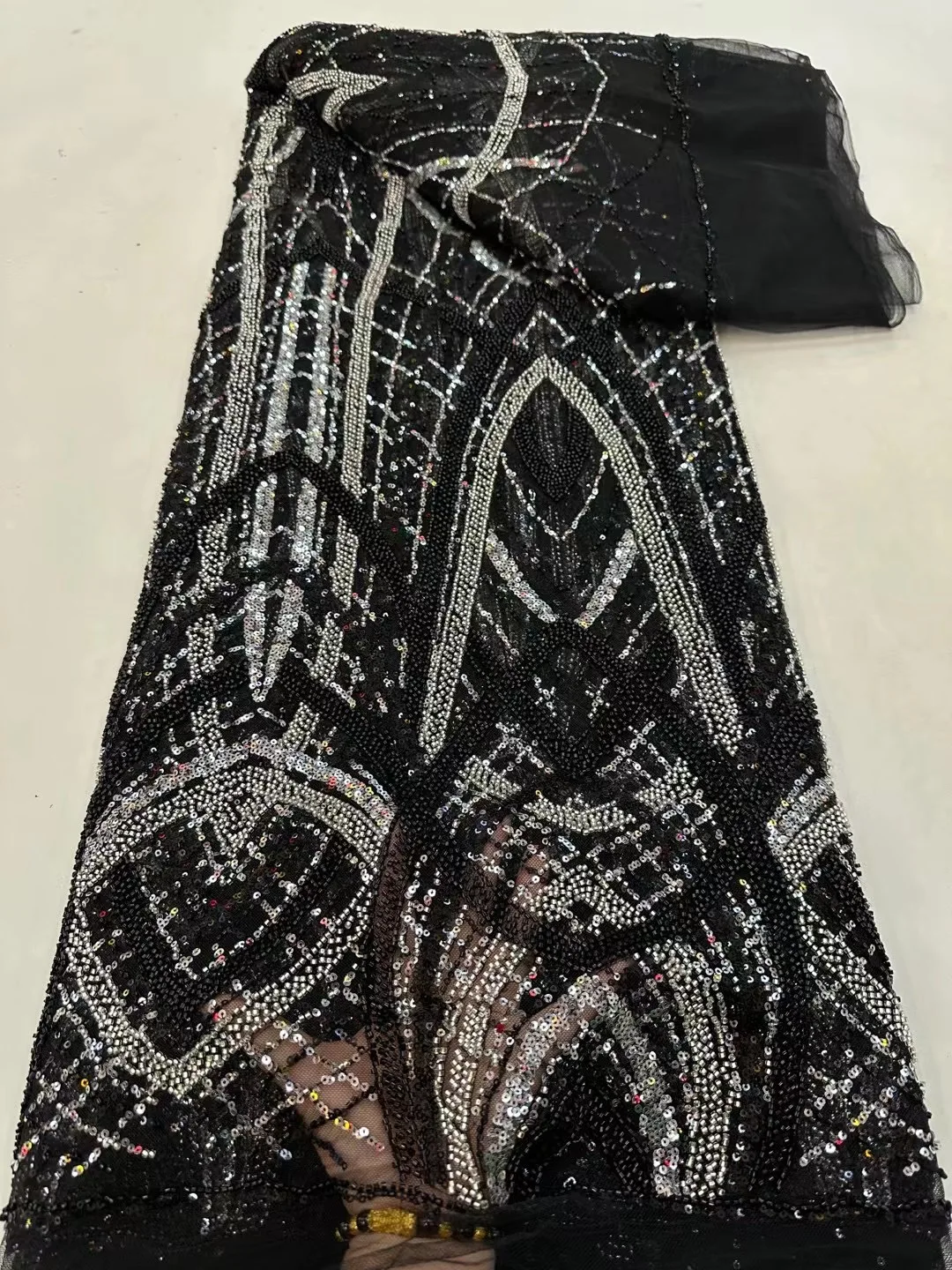 African Sequence Lace Fabric 2023 High Quality French Sequins Embroidery Beads Tulle Lace Fabric For Luxury Wedding Party Dress
African Sequence Lace Fabric 2023 High Quality French Sequins Embroidery Beads Tulle Lace Fabric For Luxury Wedding Party Dress
