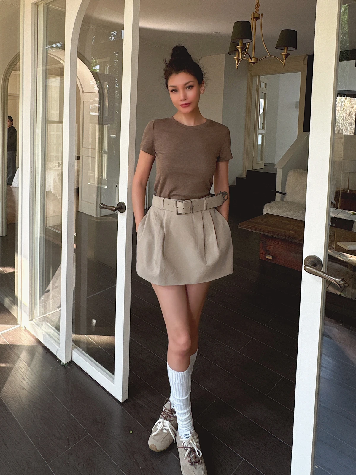 Pastoral Style Short Pumpkin Lantern Skirt with Belt Anti-Light Inner Layered Polyester High Waist Folded Static Free City Co...
Pastoral Style Short Pumpkin Lantern Skirt with Belt Anti-Light Inner Layered Polyester High Waist Folded Static Free City Co...