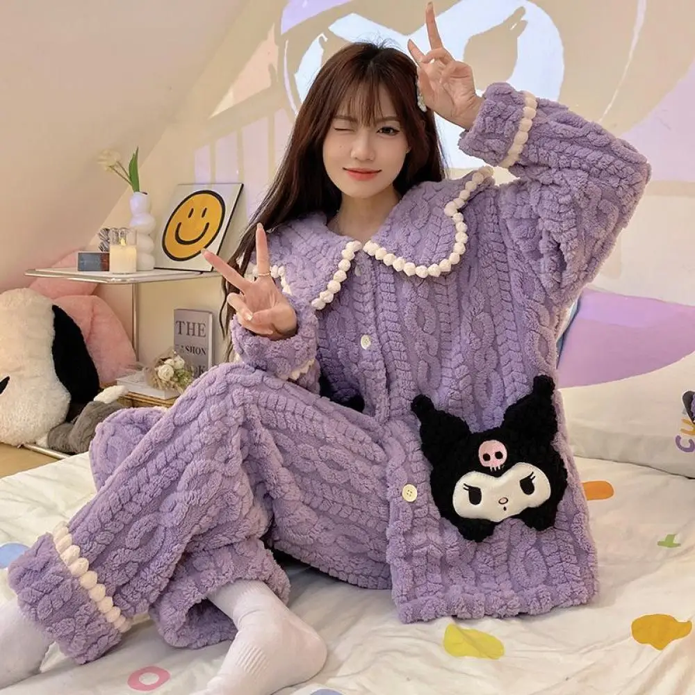 Милый женский кардиган Kuromi, пижамный костюм Hello Kitty Cinnamoroll Sanrioed, аниме Kawaii, зимняя плюшевая домашняя одежда из кораллового флиса с героями мультфильмов
Милый женский кардиган Kuromi, пижамный костюм Hello Kitty Cinnamoroll Sanrioed, аниме Kawaii, зимняя плюшевая домашняя одежда из кораллового флиса с героями мультфильмов