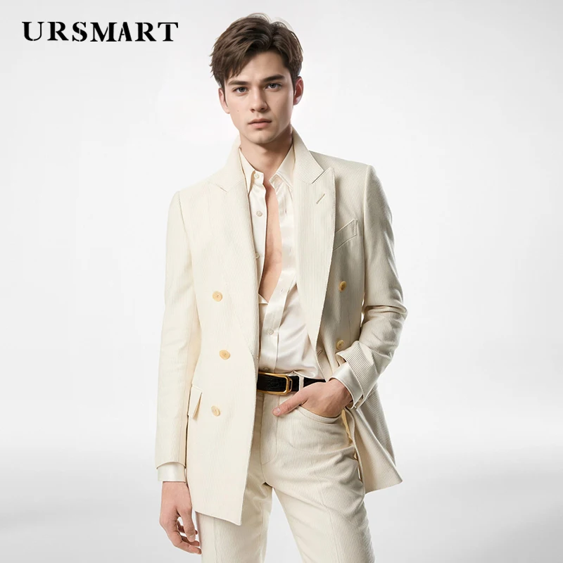 High quality casual suit with a double breasted collar and a new spring and autumn style Gentleman's suit coat
High quality casual suit with a double breasted collar and a new spring and autumn style Gentleman's suit coat