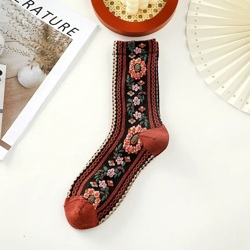 New Socks for Women Retro British Style Autumn and Winter Mid-rise Casual and Versatile Stockings for Women
New Socks for Women Retro British Style Autumn and Winter Mid-rise Casual and Versatile Stockings for Women