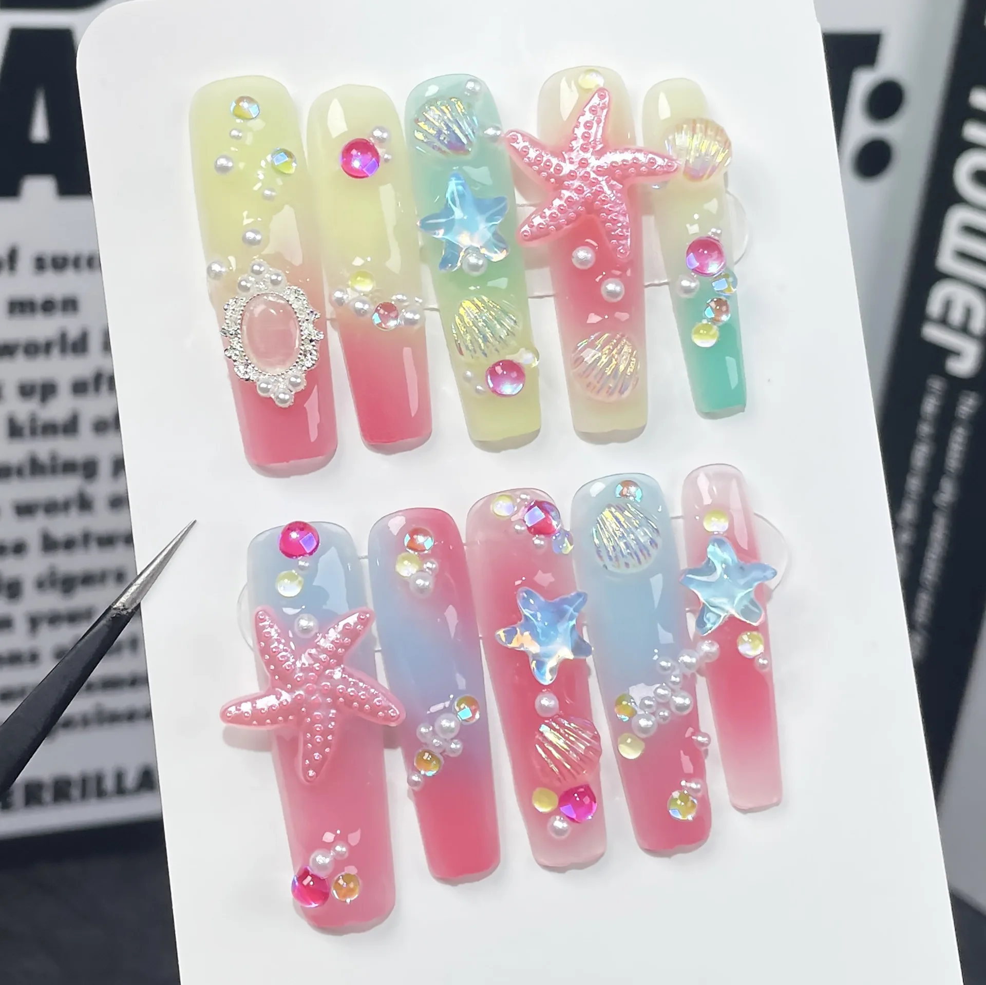 Western-Style Long Tube Nails: Multicolor Irregular Gradient Aquarium-Themed Handmade Press-On Wearable Fake Nails
Western-Style Long Tube Nails: Multicolor Irregular Gradient Aquarium-Themed Handmade Press-On Wearable Fake Nails