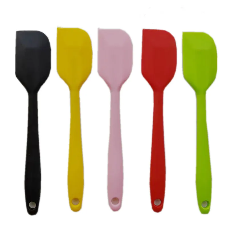 Non-stick silicone spatula for pastry, baking tool, kitchen utensils, 8 inch, Food-grade silicone mixing spatula easy cleaning
Non-stick silicone spatula for pastry, baking tool, kitchen utensils, 8 inch, Food-grade silicone mixing spatula easy cleaning