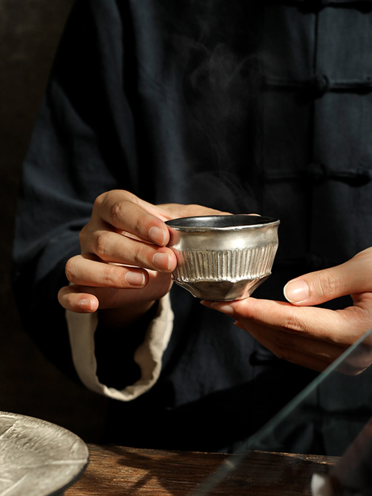Retro Chinese Silver Glaze Ceramic Tea Cup Personal Gongfu Tea Set Single Cup Specialty Owner Cup Handmade Purple Clay
Retro Chinese Silver Glaze Ceramic Tea Cup Personal Gongfu Tea Set Single Cup Specialty Owner Cup Handmade Purple Clay