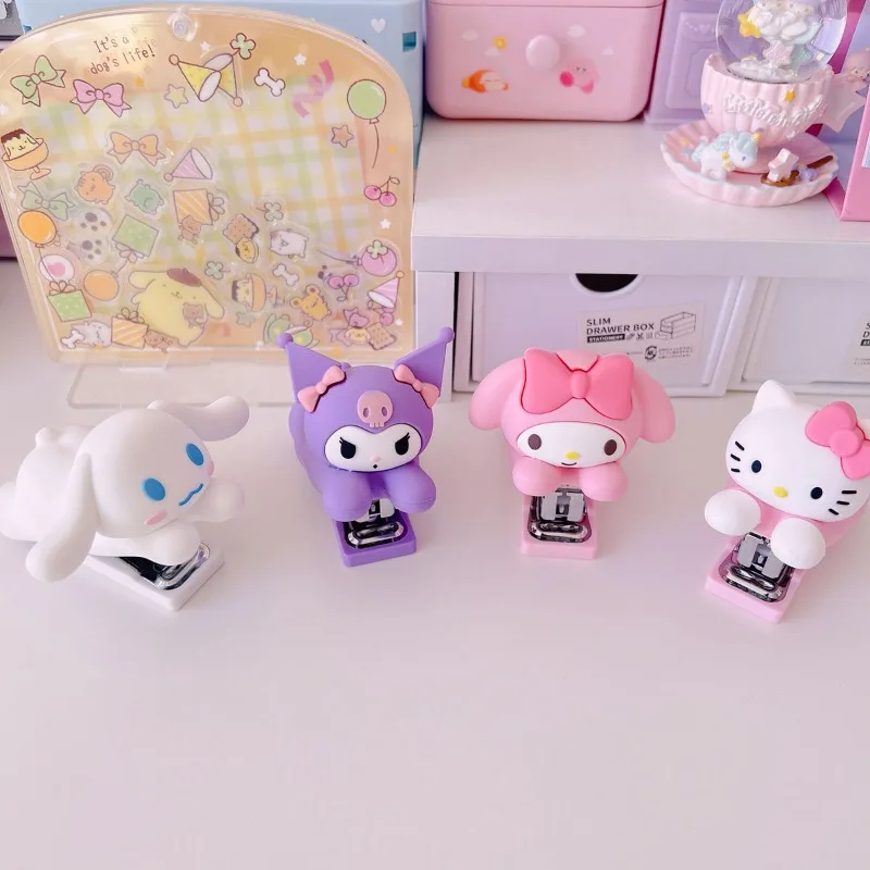 Hello Kitty Cinnamon Roll Stapler Sanrio School Supplies Anime Cute Small Stapler Office Stationery Kawaii Desk Accessories Gift
Hello Kitty Cinnamon Roll Stapler Sanrio School Supplies Anime Cute Small Stapler Office Stationery Kawaii Desk Accessories Gift