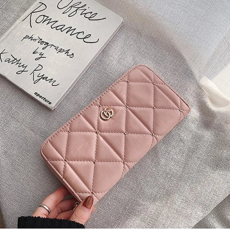 Women's Light Luxury Brand Multifunctional Fashion Wallet with High-Capacity Card Holder, Compact Storage Bag for Female
Women's Light Luxury Brand Multifunctional Fashion Wallet with High-Capacity Card Holder, Compact Storage Bag for Female