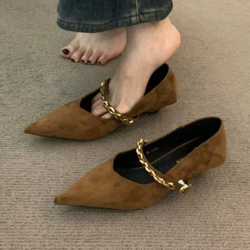 Сексуальная женская обувь на каблуке, дизайнерские женские туфли с острым носком и цепочкой, осенние сандалии, новинка 2024, модные элегантные вечерние Mujer Zapatos
Сексуальная женская обувь на каблуке, дизайнерские женские туфли с острым носком и цепочкой, осенние сандалии, новинка 2024, модные элегантные вечерние Mujer Zapatos