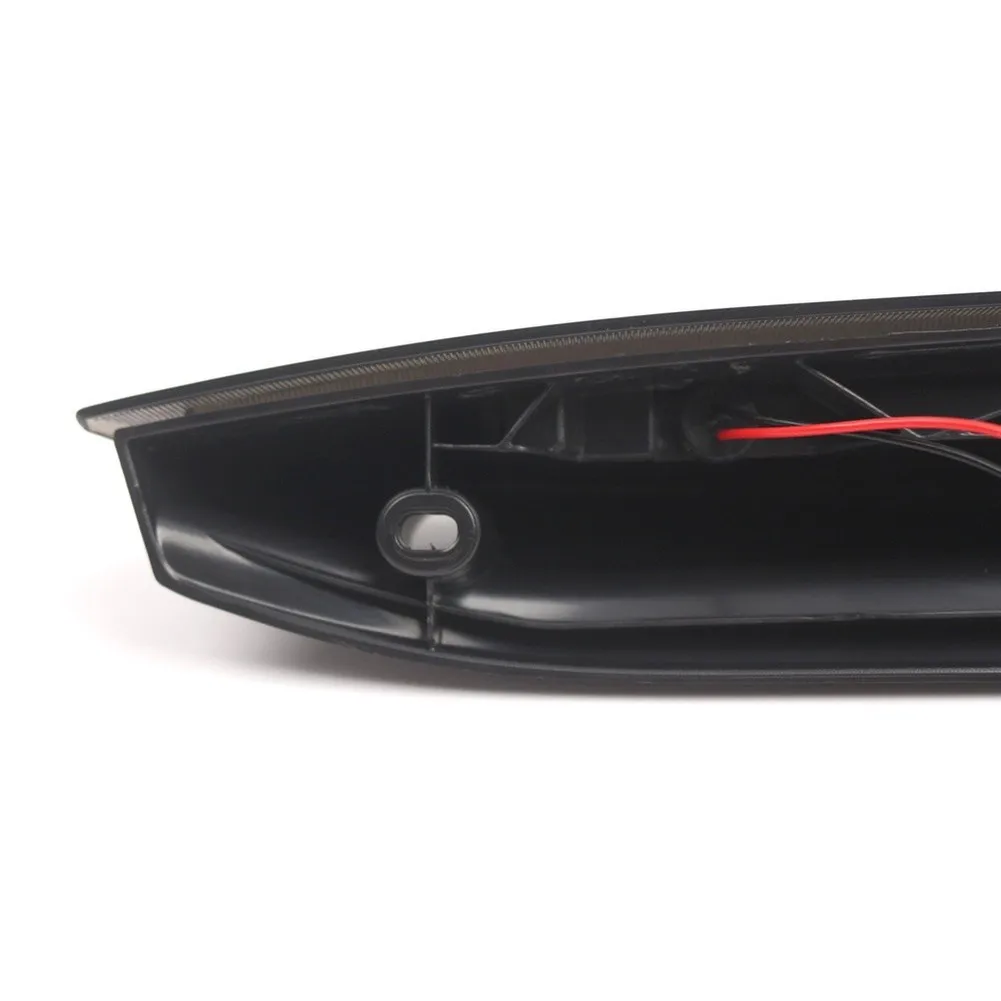 Heat Resistant ABS Material Anti-Aging Construction Pressure Resistant Design High Mounted Brake Light For Mercedes Brake Light
Heat Resistant ABS Material Anti-Aging Construction Pressure Resistant Design High Mounted Brake Light For Mercedes Brake Light