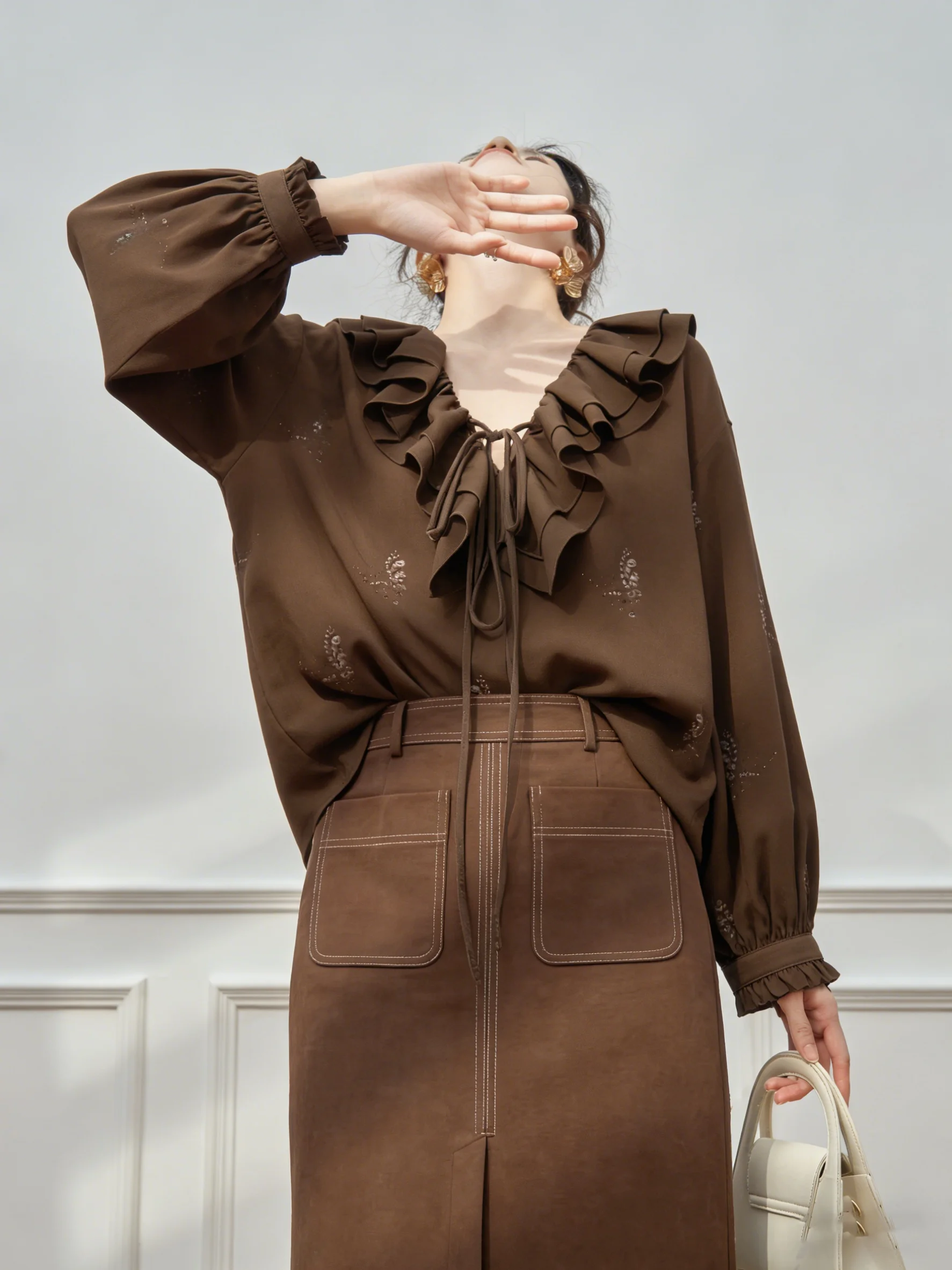 Stunning Women's Midi Skirt And Top Set with Lace Trim Unique Beautiful Fashionable Summer Outfit High Waist Loose Fit Shirt
Stunning Women's Midi Skirt And Top Set with Lace Trim Unique Beautiful Fashionable Summer Outfit High Waist Loose Fit Shirt