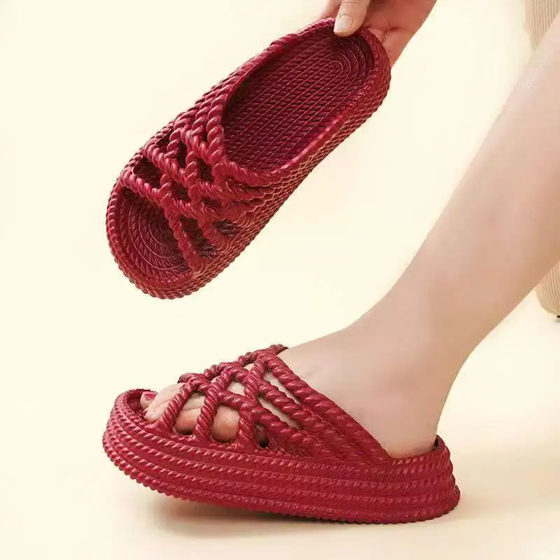 Summer thick-soled slippers are comfortable lightweight soft-bottomed suitable for bathroom bathing anti-slip and wear-resistant
Summer thick-soled slippers are comfortable lightweight soft-bottomed suitable for bathroom bathing anti-slip and wear-resistant