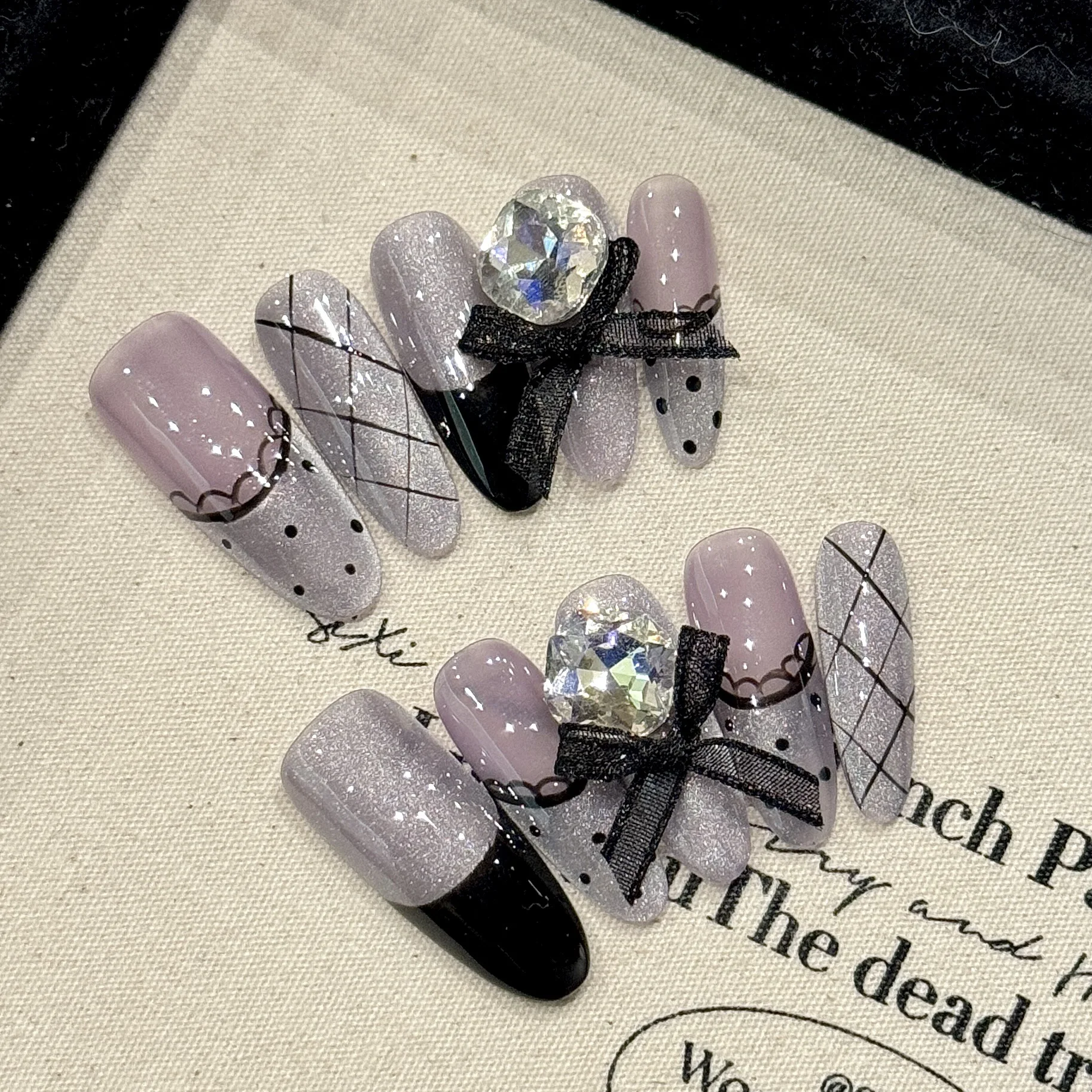 10Pcs Black French Fake Nail Tips with Rhinestone Long Almond Press on Nails Purple Polka Dots Design Full Cover False Nail Art
10Pcs Black French Fake Nail Tips with Rhinestone Long Almond Press on Nails Purple Polka Dots Design Full Cover False Nail Art