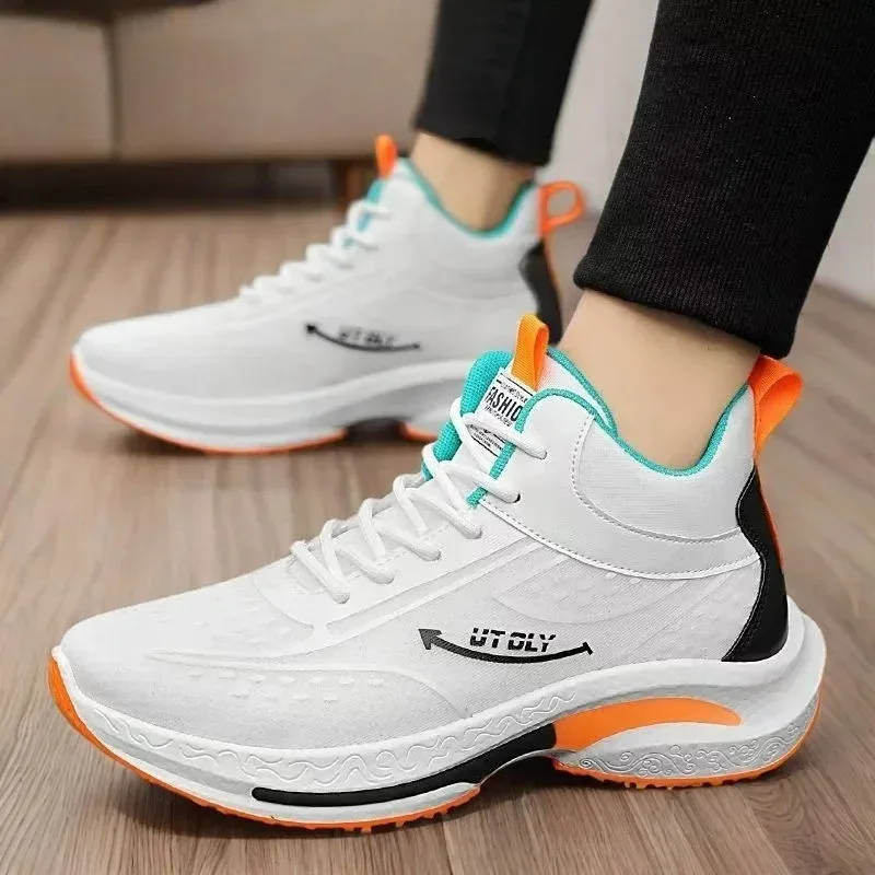 Новинка 2025 года, осенняя повседневная мужская обувь с высоким берцем для нетбола, дышащие противоскользящие кроссовки для молодежи, маленькие белые кроссовки для папы увеличенной высоты 
Новинка 2025 года, осенняя повседневная мужская обувь с высоким берцем для нетбола, дышащие противоскользящие кроссовки для молодежи, маленькие белые кроссовки для папы увеличенной высоты