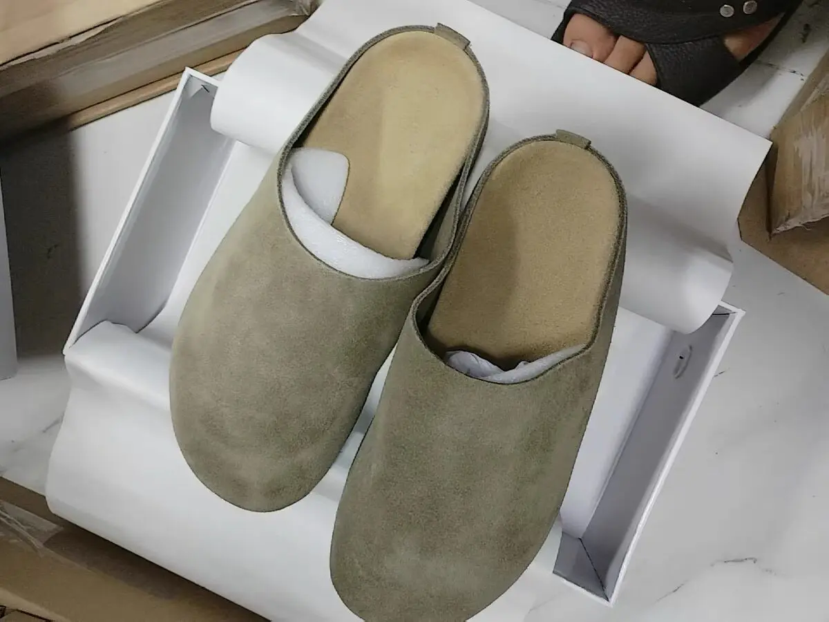 Solid Round Head Women Slippers Fashion Slip on Flats Outdoor Soft Sole Mule Shoes Casual Zapatos Mujer
Solid Round Head Women Slippers Fashion Slip on Flats Outdoor Soft Sole Mule Shoes Casual Zapatos Mujer