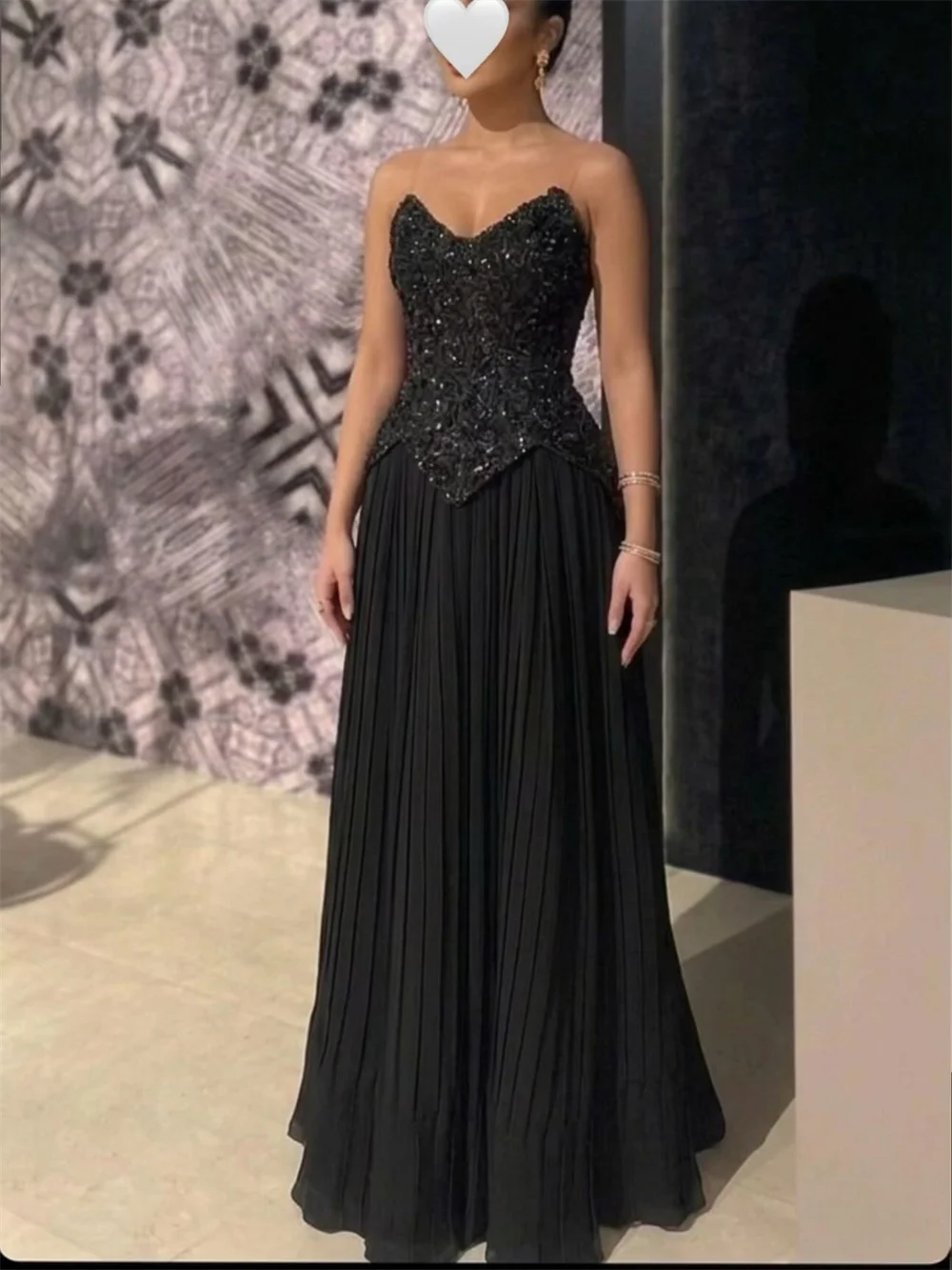 Customized Black Intricate Sparkle Jersey Beading Sequined A-line Strapless Floor-Length Evening Dresses Sizes Available Retro
Customized Black Intricate Sparkle Jersey Beading Sequined A-line Strapless Floor-Length Evening Dresses Sizes Available Retro