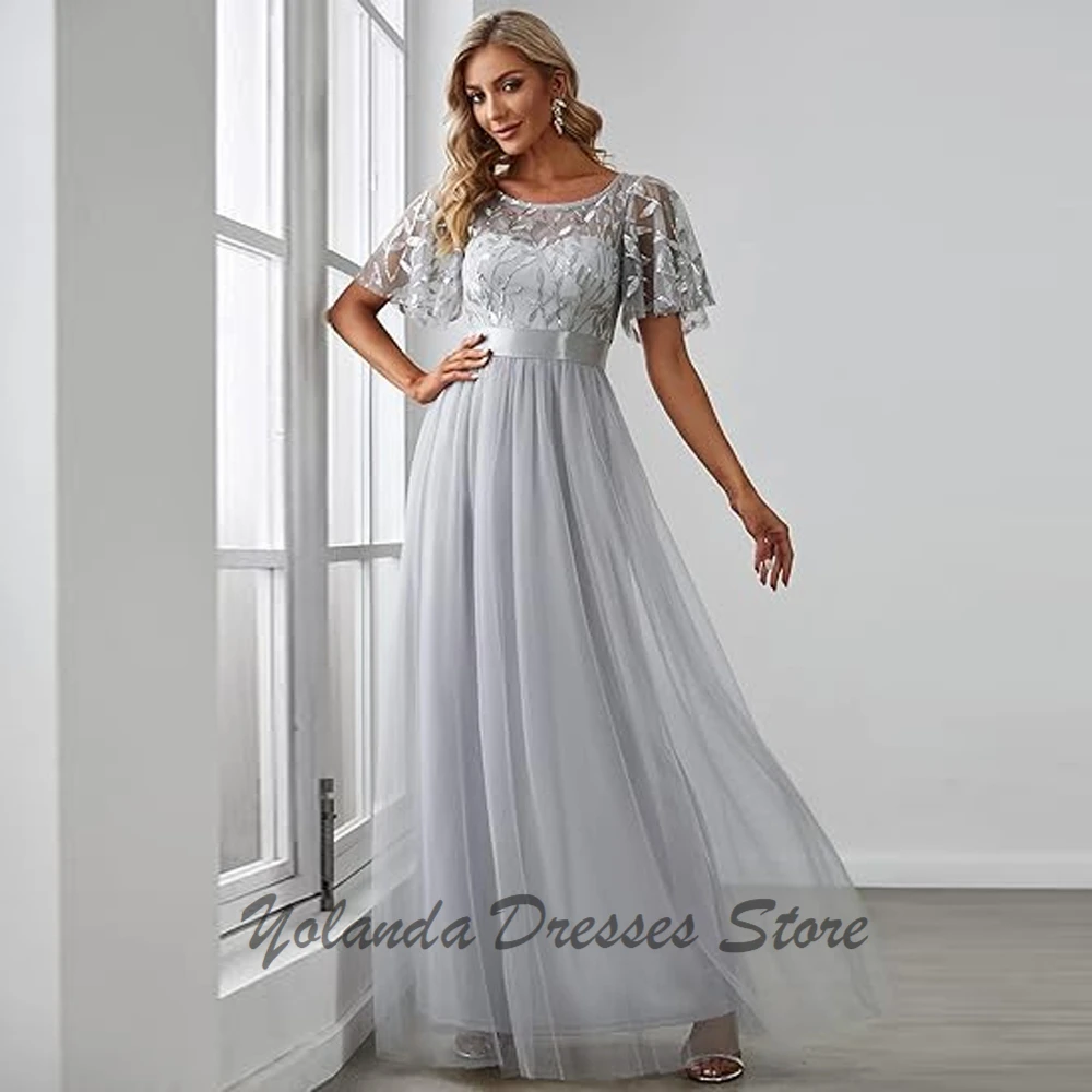 Customized Scoop Neck Mother of The Bride Dresses Applique Leaf Formal Evening Gown Tulle Wedding Guest Dress Illusion Zipper
Customized Scoop Neck Mother of The Bride Dresses Applique Leaf Formal Evening Gown Tulle Wedding Guest Dress Illusion Zipper