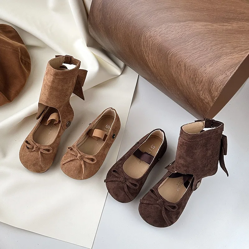 Girls Flat Shoes Removable Sweet Kids Princess Boots with Simple Bows 2026 Autumn New Children Casual Fashion Soft Sole Boots
Girls Flat Shoes Removable Sweet Kids Princess Boots with Simple Bows 2026 Autumn New Children Casual Fashion Soft Sole Boots