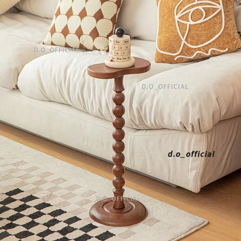 Nordic medieval side table storage decoration prop studio photography space photo small coffee table coffee table
Nordic medieval side table storage decoration prop studio photography space photo small coffee table coffee table