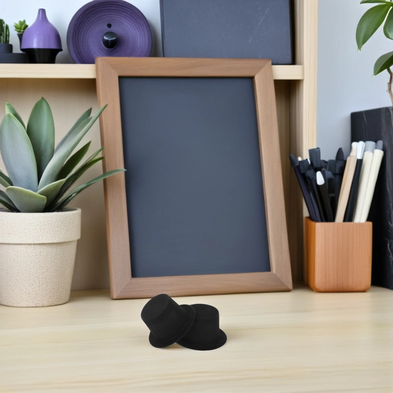 60 шт. легкие мини-шляпы со снеговиком, черные крошечные цилиндры для рукоделия, украшения для вечеринок, мини-черная шляпа снеговика
60 шт. легкие мини-шляпы со снеговиком, черные крошечные цилиндры для рукоделия, украшения для вечеринок, мини-черная шляпа снеговика