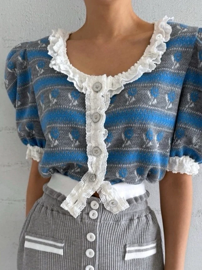 Retro Lace Trim Button up Knitted Cardigan ort Sve Women's Faion Anti Aging ort Length Bubble Sve Top for Teens
Retro Lace Trim Button up Knitted Cardigan ort Sve Women's Faion Anti Aging ort Length Bubble Sve Top for Teens