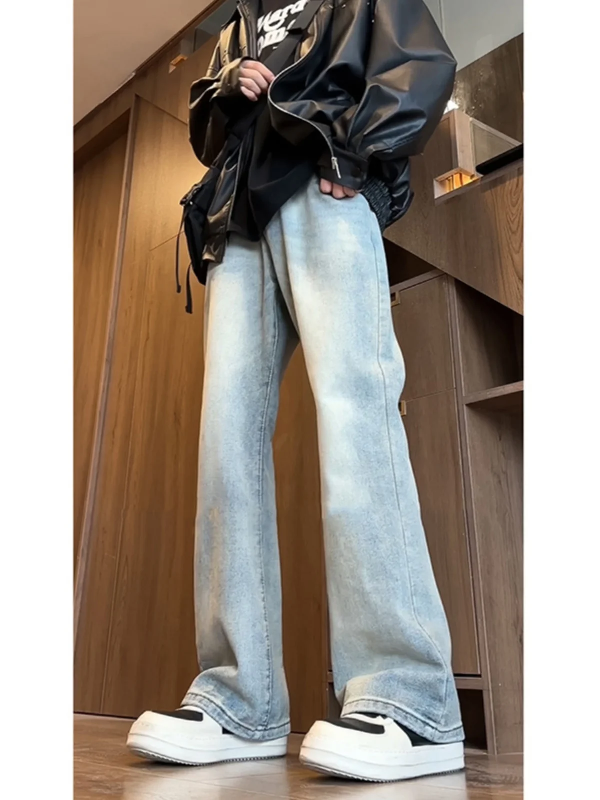 Light Blue Men's Retro American Vibe Flared Jeans Spring Autumn High Waist Wide Leg Straight Cut Waed out Denim Pants
Light Blue Men's Retro American Vibe Flared Jeans Spring Autumn High Waist Wide Leg Straight Cut Waed out Denim Pants