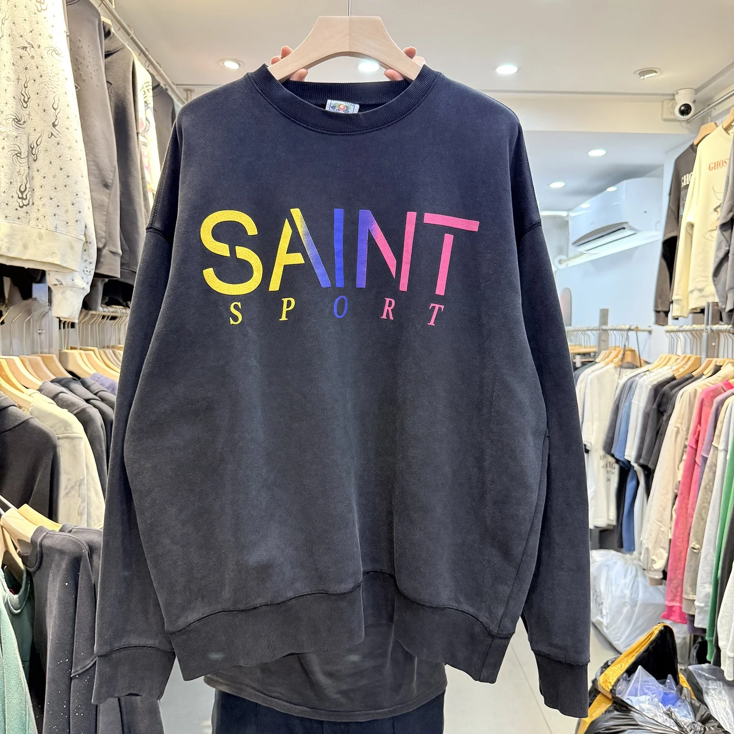 Ретро-свитшот с круглым вырезом, оверсайз, повседневный топ с буквенным принтом, свободный крой, длинный рукав, молодежный стиль
Ретро-свитшот с круглым вырезом, оверсайз, повседневный топ с буквенным принтом, свободный крой, длинный рукав, молодежный стиль