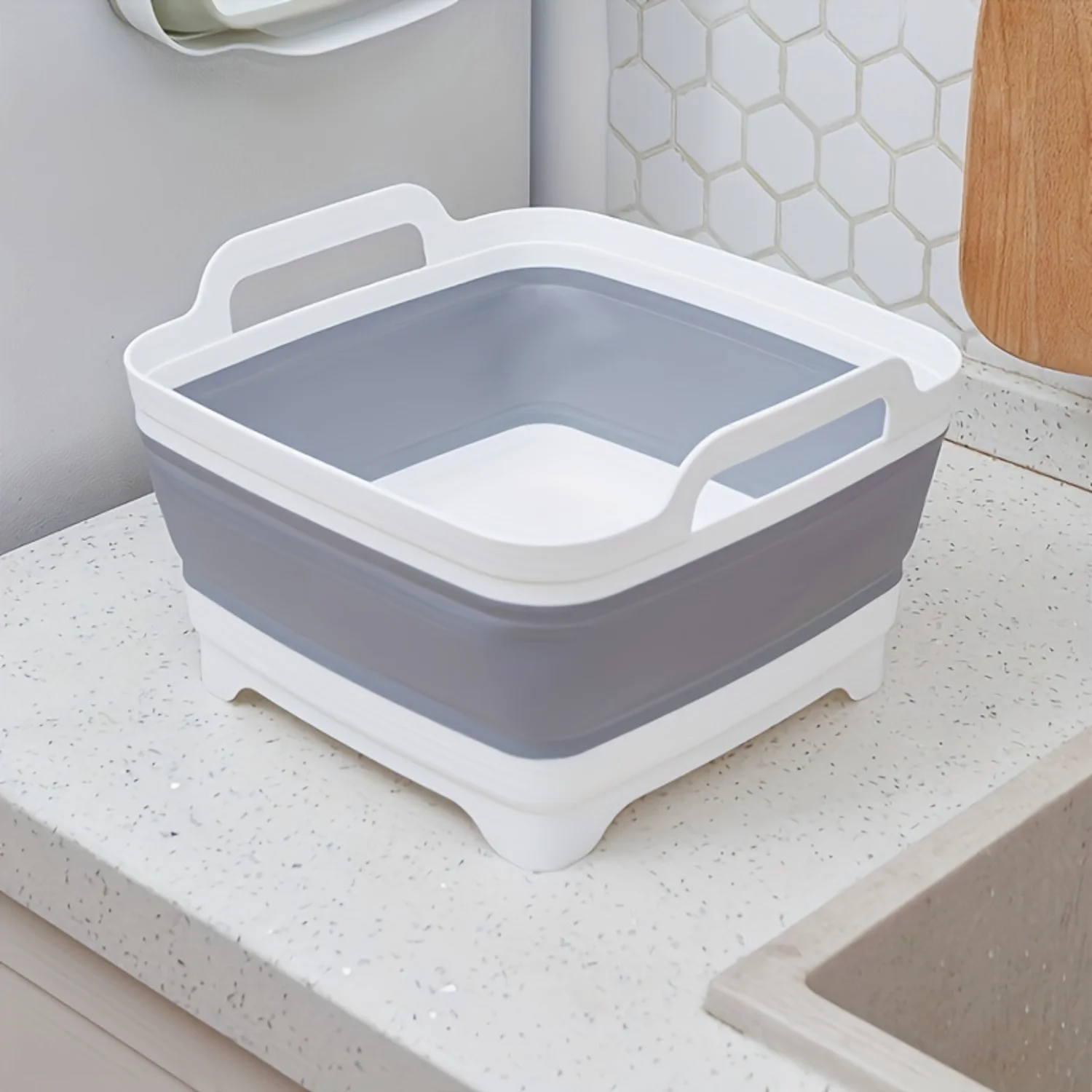 2.38gal Collapsible Colander with Drain Holes, Handles for Washing Fruits, Vegetables
2.38gal Collapsible Colander with Drain Holes, Handles for Washing Fruits, Vegetables