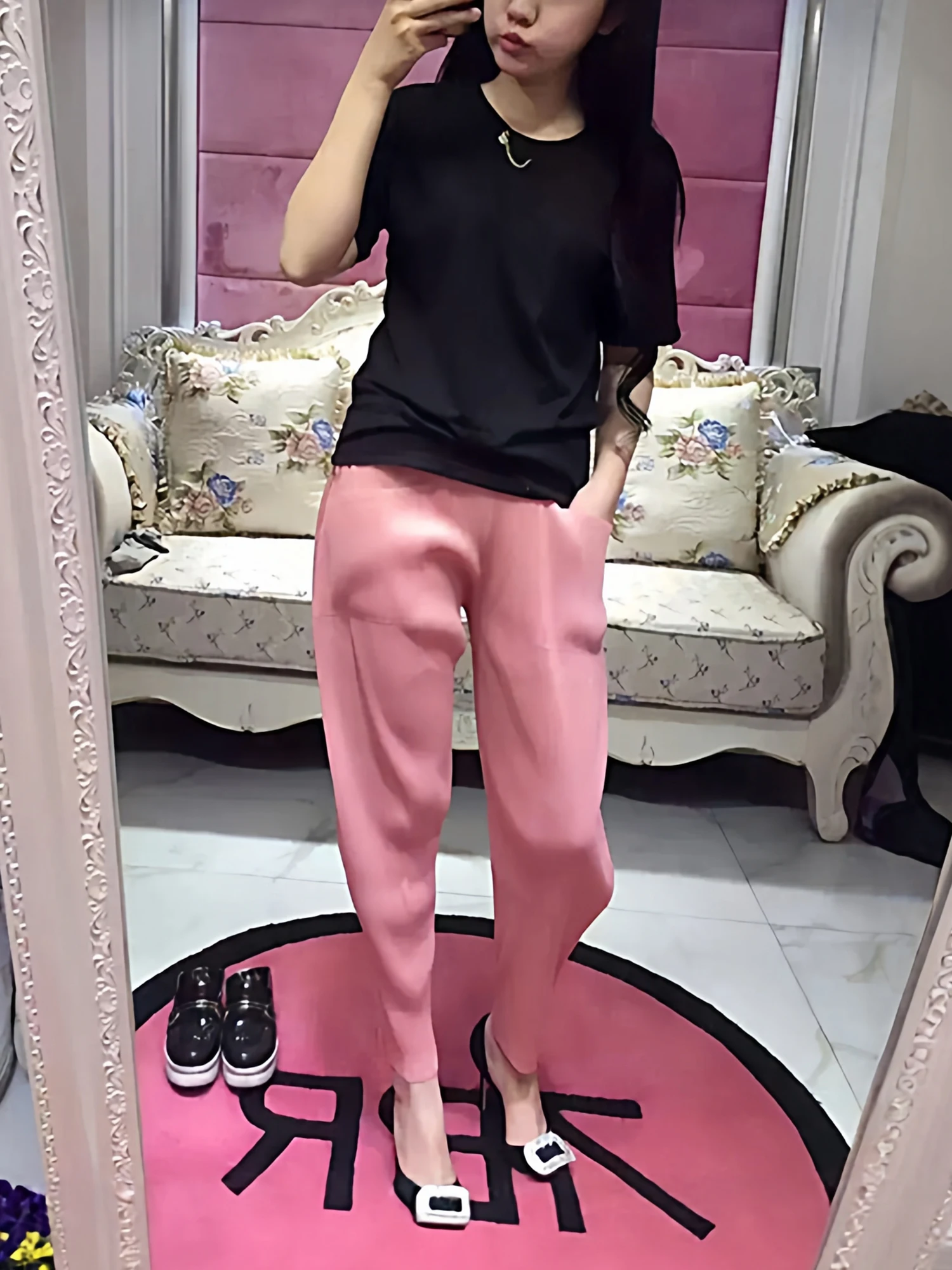 Summer 2026 New Style Casual Loose Slim Harlan Pants Women's Thin Model Nine Points Loose Fit Trousers Elastic Waist Polyeste...
Summer 2026 New Style Casual Loose Slim Harlan Pants Women's Thin Model Nine Points Loose Fit Trousers Elastic Waist Polyeste...