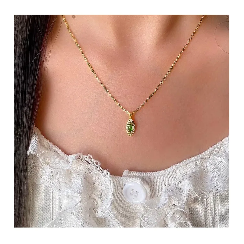 Emerald Zircon Eye of Horus Necklace Women's Light Luxury Exquisite Temperament Collarbone Chain Niche Design Trendy Accessories
Emerald Zircon Eye of Horus Necklace Women's Light Luxury Exquisite Temperament Collarbone Chain Niche Design Trendy Accessories