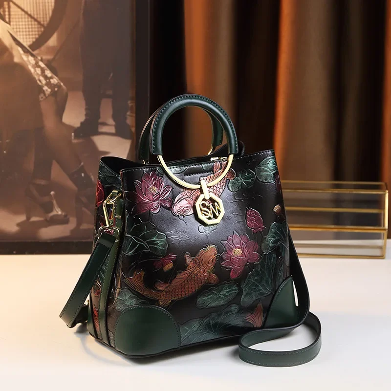 Women Retro Handbags Hand-painted One Shoulder Bucket Bag Crossbody Mini Purses and Luxury Designer
Women Retro Handbags Hand-painted One Shoulder Bucket Bag Crossbody Mini Purses and Luxury Designer