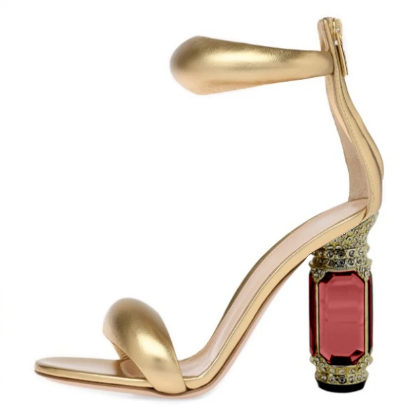 SHOFOO shoes Fashionable women's high-heeled sandals. About 10.5cm heel height. Crystal heel. Summer women's shoes Golden(black)
SHOFOO shoes Fashionable women's high-heeled sandals. About 10.5cm heel height. Crystal heel. Summer women's shoes Golden(black)