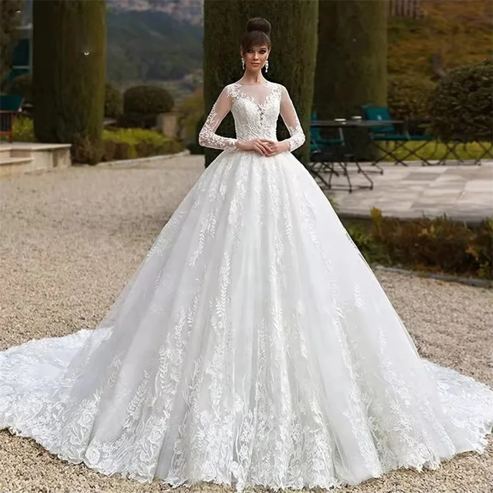 Customized white long-sleeve gown with a cinched waist and full skirt. Its elegant silhouette brings a sense of ceremony for for
Customized white long-sleeve gown with a cinched waist and full skirt. Its elegant silhouette brings a sense of ceremony for for