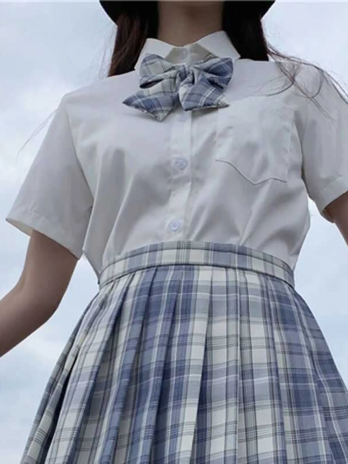 White Basic Short Sleeve Shirt for Women Summer Graduation Photo Class Uniform Versatile Innerwear Outerwear Student Academy ...
White Basic Short Sleeve Shirt for Women Summer Graduation Photo Class Uniform Versatile Innerwear Outerwear Student Academy ...
