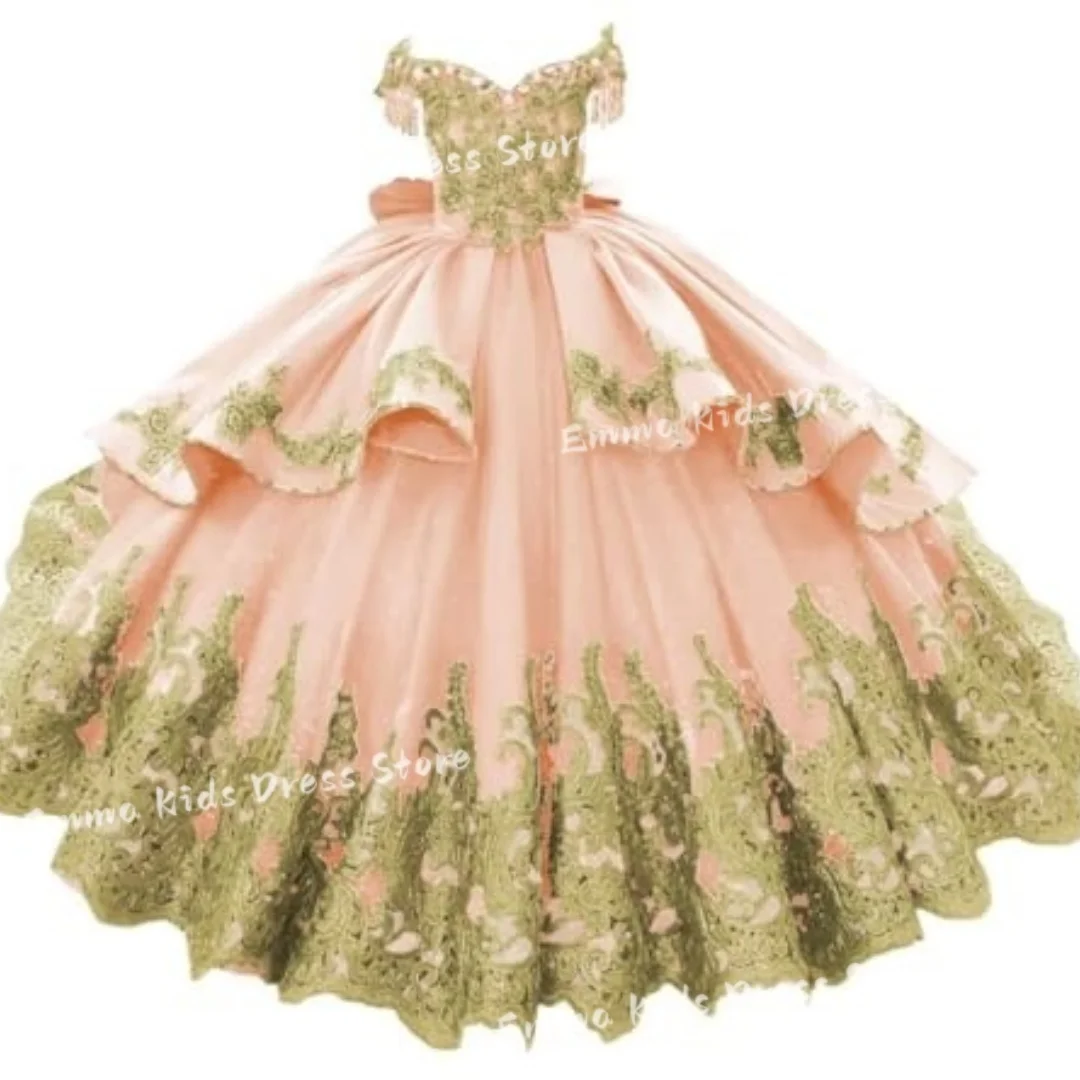 Custom off-shoulder flower girl dress with gold lace appliques and beads, wedding, girl's first communion dress
Custom off-shoulder flower girl dress with gold lace appliques and beads, wedding, girl's first communion dress