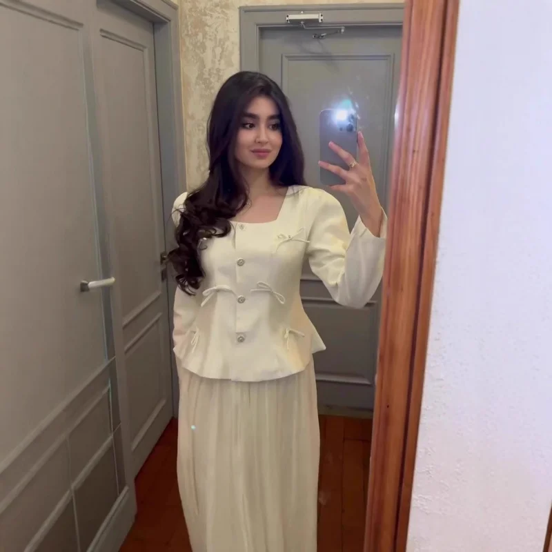 2025New autumn vintage-inspired elegant long-sleeve long dress set
2025New autumn vintage-inspired elegant long-sleeve long dress set