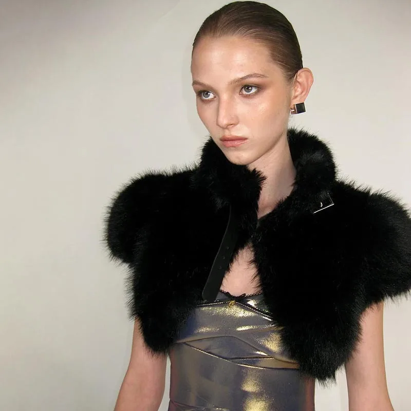 Y2k Сексуальные женские меховые куртки-кардиганы Топы с короткими рукавами Кожаная пряжка Воротник-стойка Укороченная куртка Верхняя одежда Плюшевые пальто и куртки 
Y2k Сексуальные женские меховые куртки-кардиганы Топы с короткими рукавами Кожаная пряжка Воротник-стойка Укороченная куртка Верхняя одежда Плюшевые пальто и куртки