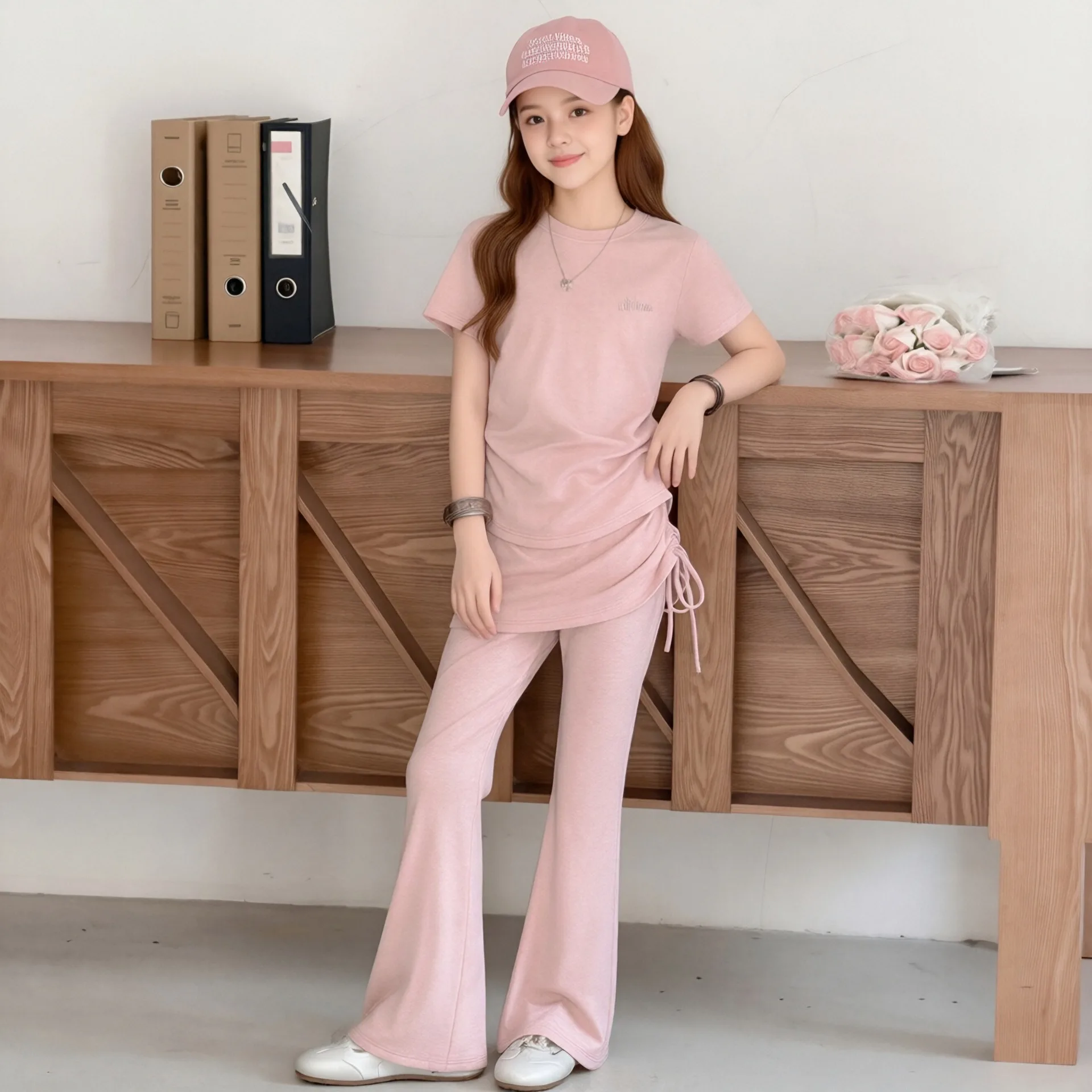 Girls' Suit 2026 Spring/summer New Children's Wear Korean Style Girl Baby Casual Drawstring T-shirt Flare Pants Two-piece Set
Girls' Suit 2026 Spring/summer New Children's Wear Korean Style Girl Baby Casual Drawstring T-shirt Flare Pants Two-piece Set
