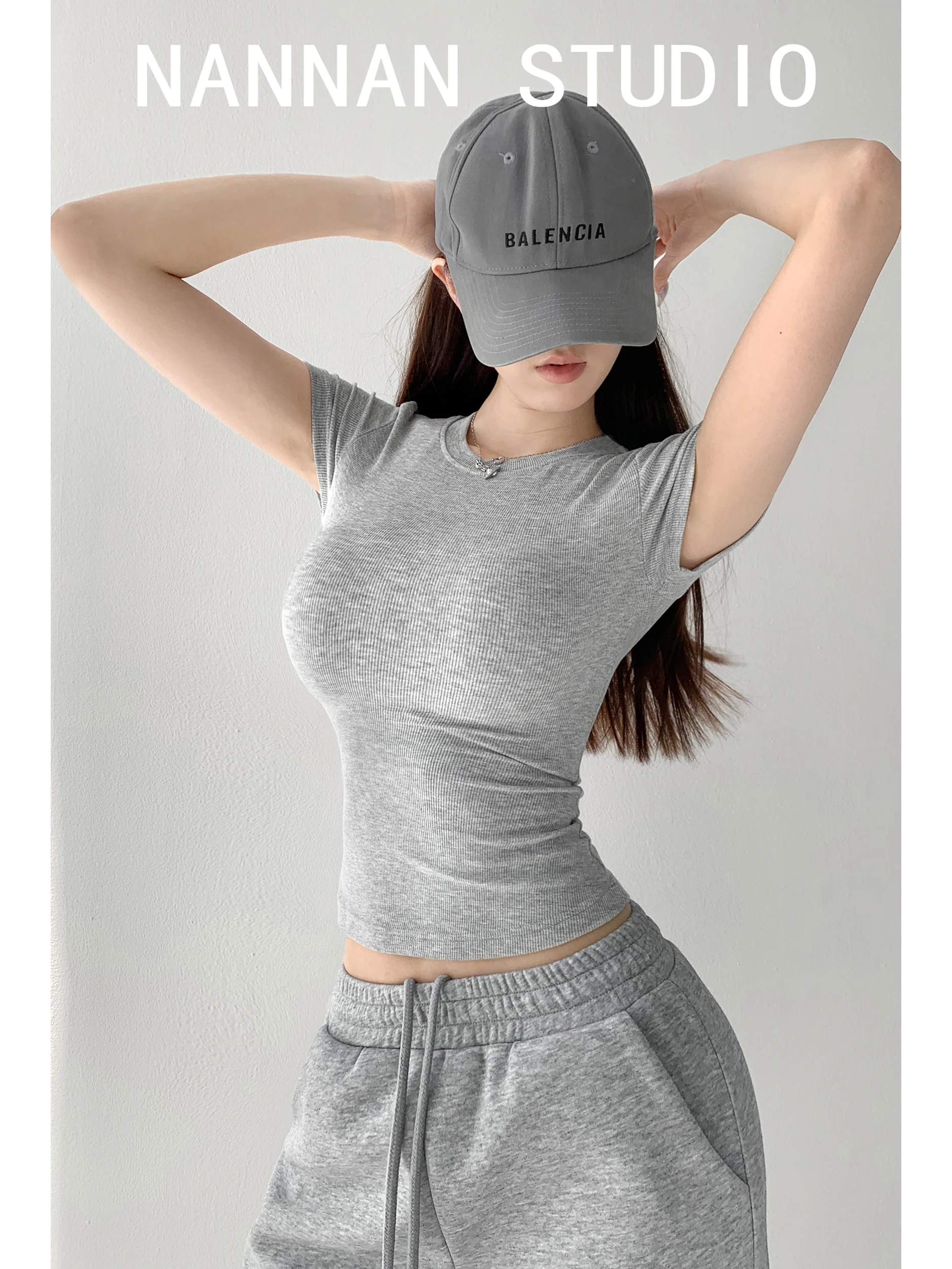 Sexy Slim Fit round Neck Short Sleeve T-Shirt Women's Summer Base Layer Top Street Style Fashion Short Length Base Tee
Sexy Slim Fit round Neck Short Sleeve T-Shirt Women's Summer Base Layer Top Street Style Fashion Short Length Base Tee