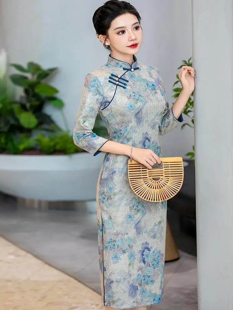 New Chinese Sle Long Sve Young Girl High Quali Vintage Republic of Chi Autumn New Model Floral Pattern
New Chinese Sle Long Sve Young Girl High Quali Vintage Republic of Chi Autumn New Model Floral Pattern