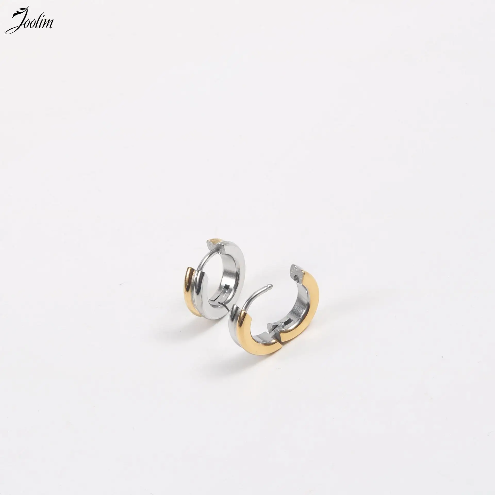 Joolim Jewelry Wholesale High End PVD Non Tarnish & Waterproof Fashion Two-tone Huggie Stainless Steel Earring Trend For Women
Joolim Jewelry Wholesale High End PVD Non Tarnish & Waterproof Fashion Two-tone Huggie Stainless Steel Earring Trend For Women