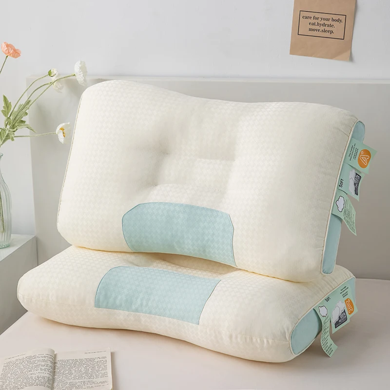 Стабильная поддержка шеи и головы с помощью этой супермягкой и антибактериальной подушки. 
Стабильная поддержка шеи и головы с помощью этой супермягкой и антибактериальной подушки.