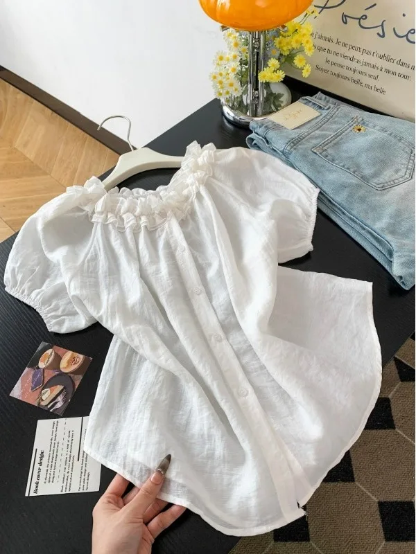 Korean Style Three Dimensional Pleated Wooden Ear Short Sleeve Women's Summer Lace Halter Loose Top Trendy Bubble Sleeve Shirt
Korean Style Three Dimensional Pleated Wooden Ear Short Sleeve Women's Summer Lace Halter Loose Top Trendy Bubble Sleeve Shirt