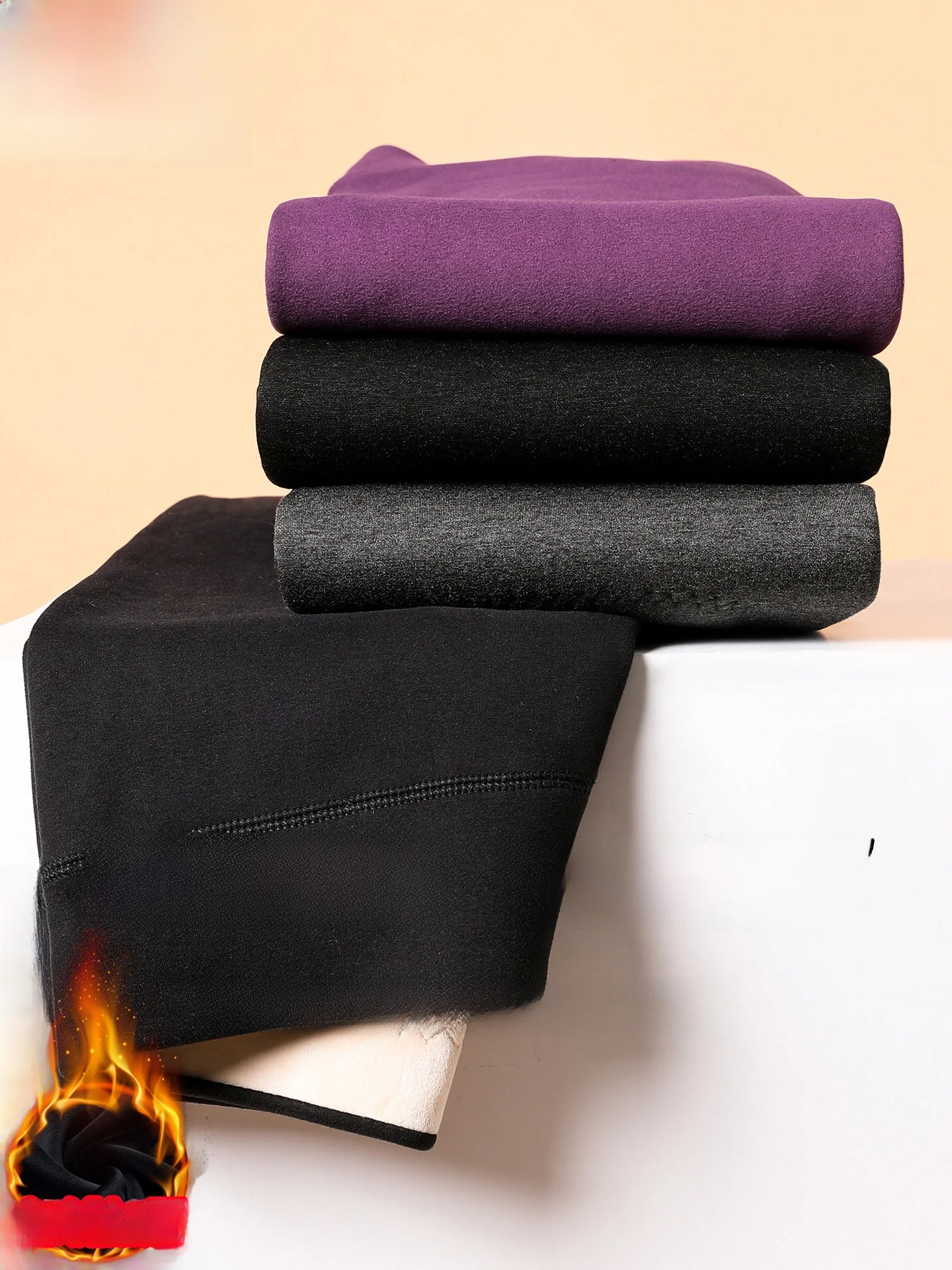 Утепленные зимние брюки на флисовой подкладке для мужчин и женщин, большие размеры, хлопковые брюки для дома, для среднего и пожилого возраста.
Утепленные зимние брюки на флисовой подкладке для мужчин и женщин, большие размеры, хлопковые брюки для дома, для среднего и пожилого возраста.