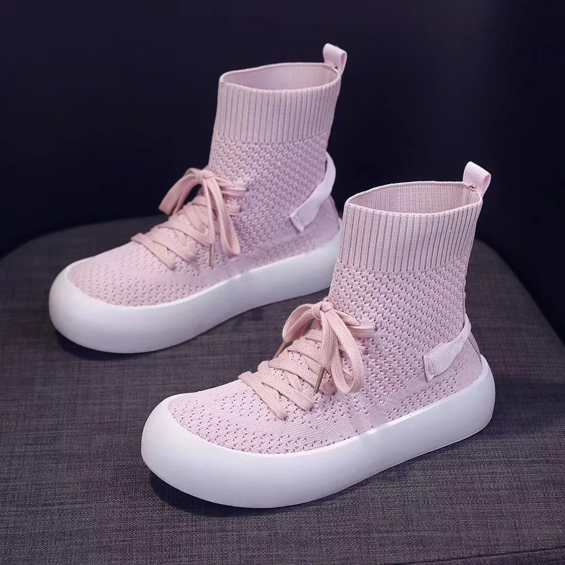 High-top Elastic Socks Shoes Women's Four Seasons Flat Platform Knitted Boots girls Breathable lightweight Trend Woman Sneakers
High-top Elastic Socks Shoes Women's Four Seasons Flat Platform Knitted Boots girls Breathable lightweight Trend Woman Sneakers