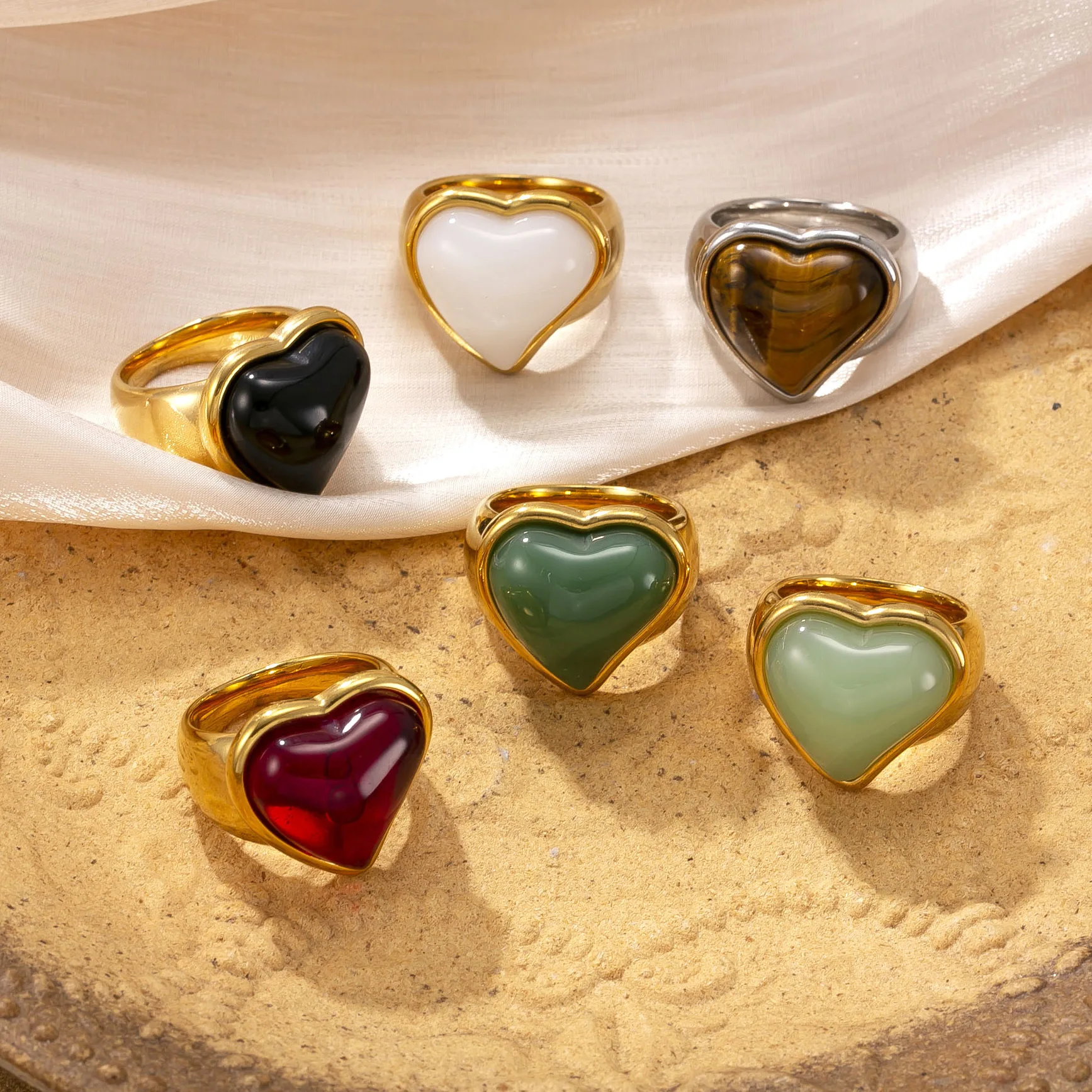 Best-Selling 18K Gold-Plated Heart Ring, Titanium Cast Light Luxury Retro Natural Stone Geometric Jewelry for Women Men Outfits
Best-Selling 18K Gold-Plated Heart Ring, Titanium Cast Light Luxury Retro Natural Stone Geometric Jewelry for Women Men Outfits