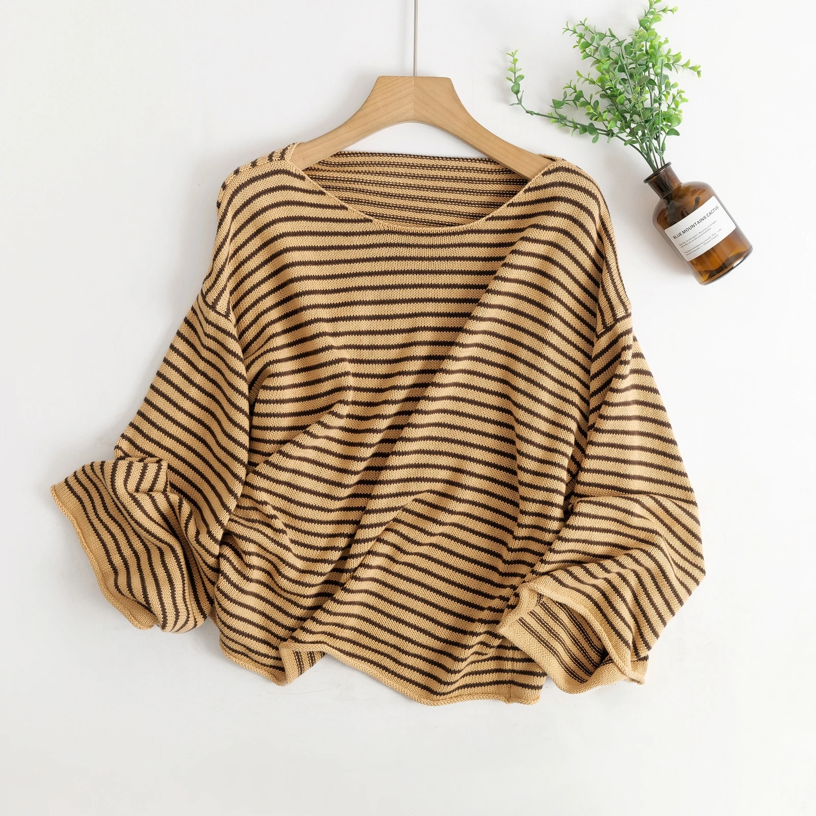 Ethereal costume 2026 YAZHIMEI MD spring new style of Women's urban commuting style pure cotton long-sleeved casual knit sweater
Ethereal costume 2026 YAZHIMEI MD spring new style of Women's urban commuting style pure cotton long-sleeved casual knit sweater